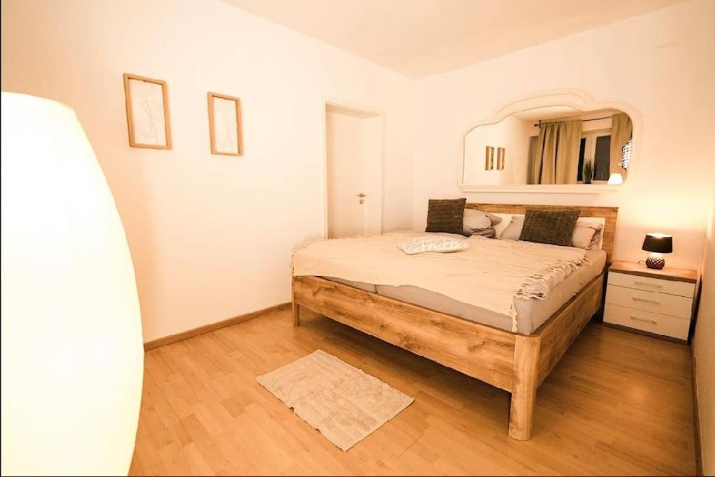 Willkommen Im Lilly In Direkt Am Flughafen Fmo Apartment *